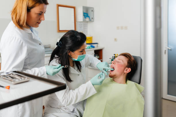 Best Emergency Tooth Extraction in Rowland, NC